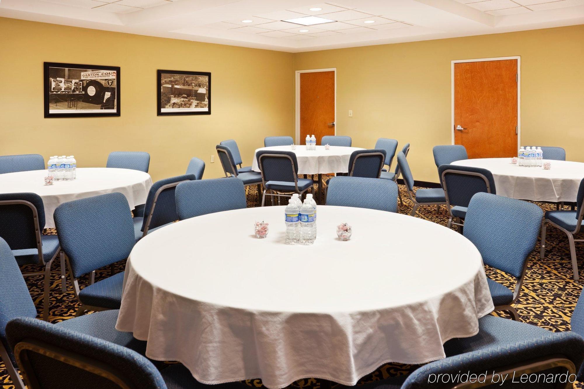 Holiday Inn Express Charlotte West - Gastonia By Ihg Удобства фото